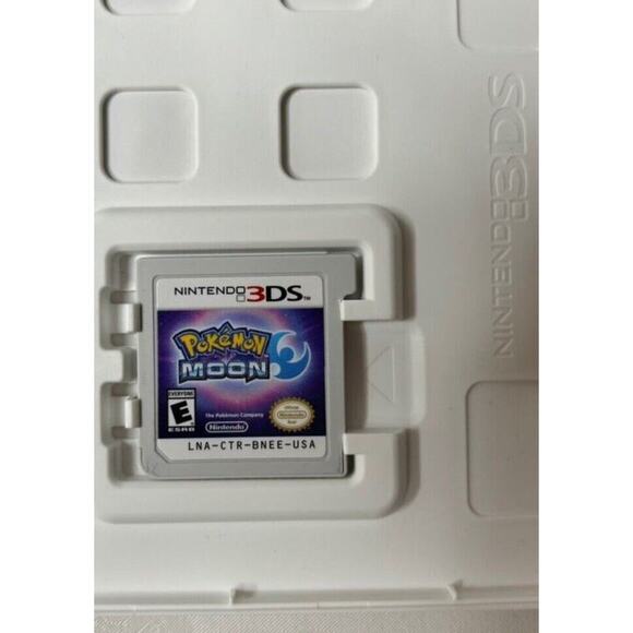 Pokémon Moon (Nintendo 3DS, 2016) With Case And Manual - Picture 3 of 3